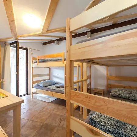 Hostel Xaxid-2